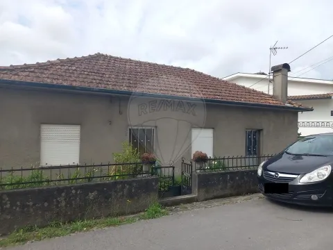 Moradia T4 para venda