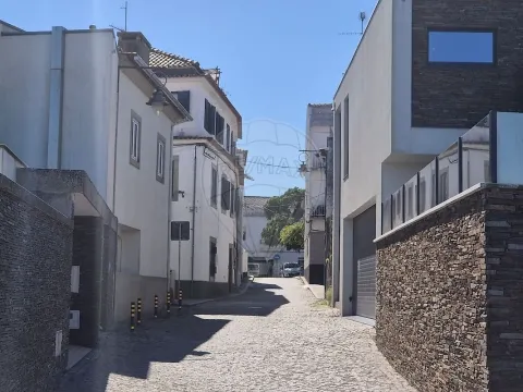 Moradia T4 para venda
