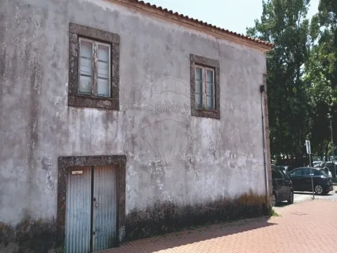 Moradia T5 para venda