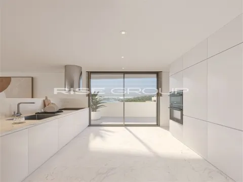 Apartamento T2 Duplex em construção na praia dos Lavadores