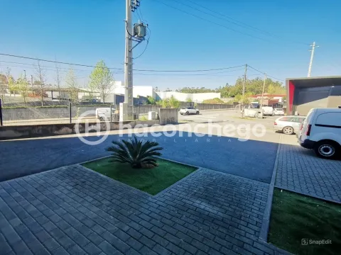 Armazém em Roriz Barcelos para arrendamento