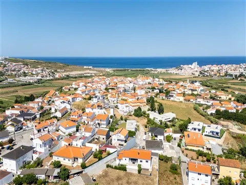 Urban plot just 5 minutes from Areia Branca Beach!