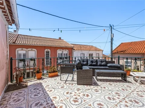 Moradia T4+1 com Garagem a 3 minutos da praia