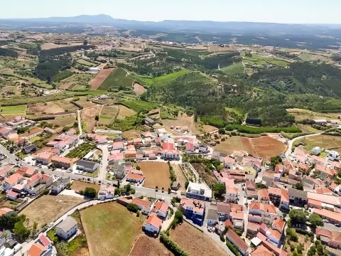 Terreno para Construção com 2.498 m² - Oportunidade de Investimento – Ideal para Construtores