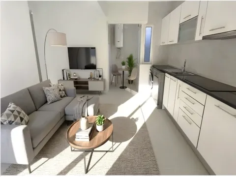 Apartamento T2 Totalmente remodelado, Sala e Cozinha em openspace Laranjeiro/Almada