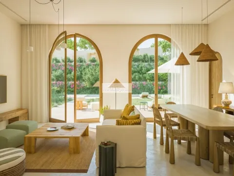 Comporta &#30340;&#26053;&#28216; 2 &#21351;&#23460;&#21035;&#22661;&#65292;&#36866;&#21512;&#23621;&#20303;&#21644;/&#25110;&#25237;&#36164;