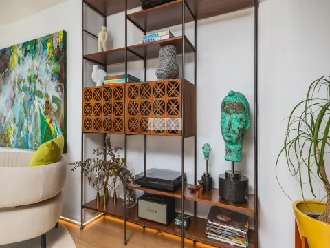 Apartamento T3 Renovado em condomínio fechado em Carcavelos, perto do mar