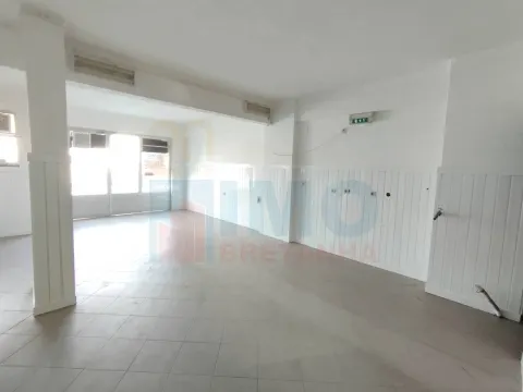 Loja / Café / Espaço Comercial - Rua Mateus Fernandes - Covilhã