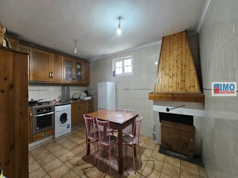 Moradia V4 c/ 2 entradas - Idanha-a-Nova