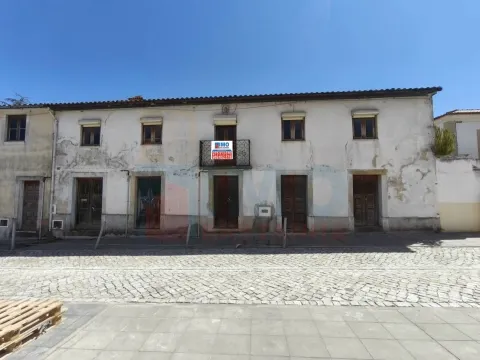 Moradia p/ Recuperar - Centro Histórico da Lousã