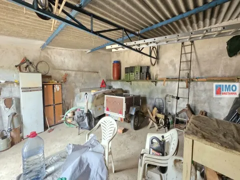 Quinta com garagem em Escalos de Cima