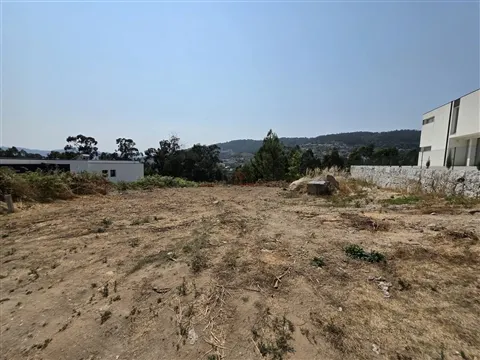 Terreno para Construção com 1.107,93m2 em São Paio, Vizela