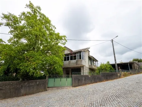 Moradia T3 em São Martinho do Campo, Santo Tirso