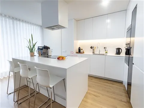Apartamento T2+1 em Vila das Aves, Santo Tirso