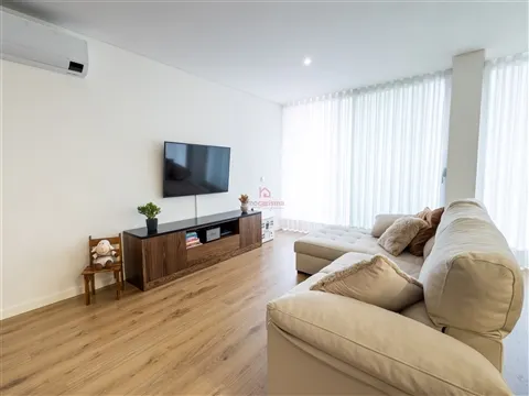 Apartamento T2+1 em Vila das Aves, Santo Tirso