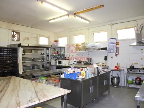 Trespasse Fabrico de Pastelaria S. Bento Doces da Avó Luísa em Santo Tirso