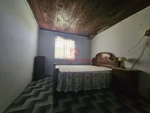 Moradia Térrea para Restauro em Codessos, Paços de Ferreira