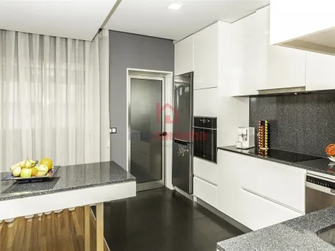 Apartamento T2 em Urgezes, Guimarães