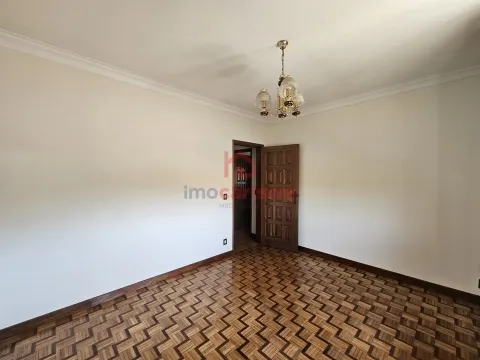 Andar Moradia T3 para Arrendamento em Delães, Vila Nova de Famalicão