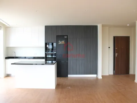 Apartamento T3 Novo, No Último Piso, Centro de Paços de Ferreira