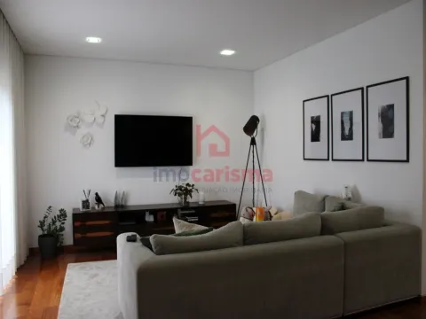 Moradia em Banda T3 em Vila das Aves, Santo Tirso