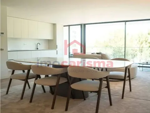 Apartamento T3 Novo em Fase Final de Construção em Santo Tirso