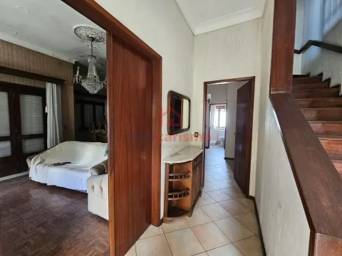 Moradia T4 Para Arrendamento em Roriz, Santo Tirso