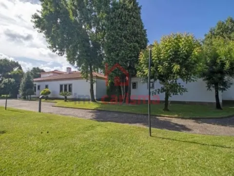 Moradia T4 de Luxo com Piscina Interior Aquecida em Vila das Aves, Santo Tirso