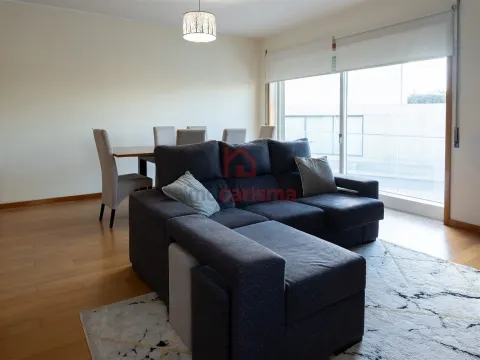 Apartamento T3 a 200m da praia Pedras do Corgo em Lavra, Matosinhos