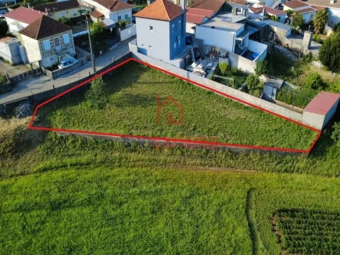 Terreno para Construção com 620m² em Santa Cristina do Couto, Santo Tirso