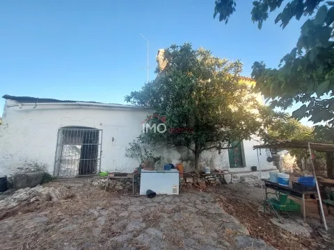 Landbesitz 3 Schlafzimmer