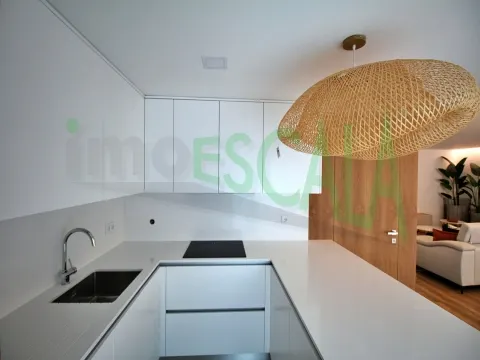 Apartamento T3 c/ Terraço