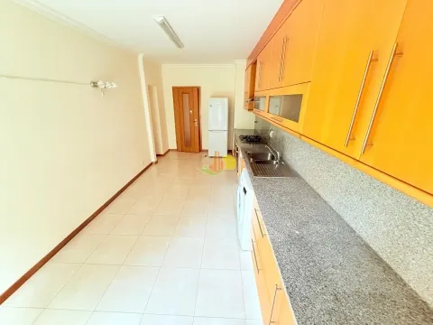 3 Camere da letto con due garage - Qta Da Borloteira