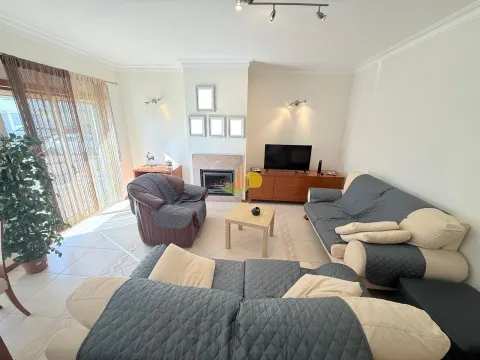 3 bedroom apartment with terrace - Tavarede!