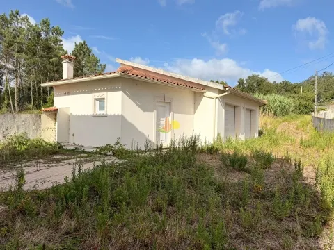 Moradia isolada - Borda do Campo