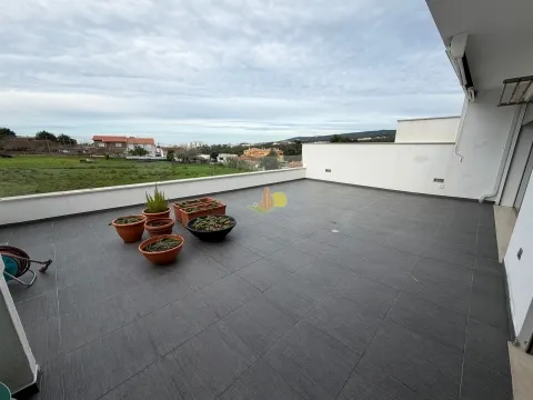 Twee onder één kap 4 kamerwoning