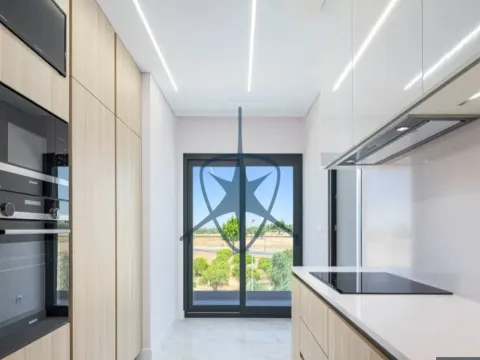 Apartamento T3 de Luxo em  Montijo