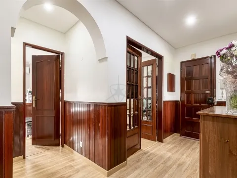 Apartamento Remodelado T3 c/arrecadação - Saldanha, Montijo