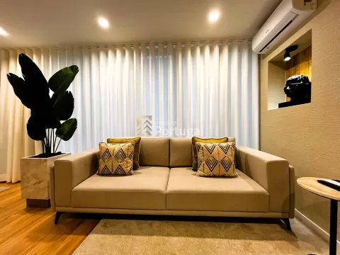 Arrenda Sofisticado Studio de Luxo Decorado, Equipado, Mobilado c/ Serviços e Faxinas