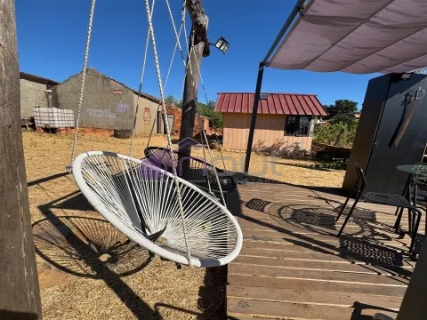 Chalé T2 com Terreno Urbano de 256m² – Refúgio de Tranquilidade Perto de Sarzedas