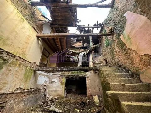  Ruína com Grande Potencial em Penamacor – Oportunidade Única para Criar a Casa dos Seus Sonhos