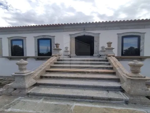 🏡 Quinta Histórica de 1937 com 8.000 m² – Palmeira, Braga