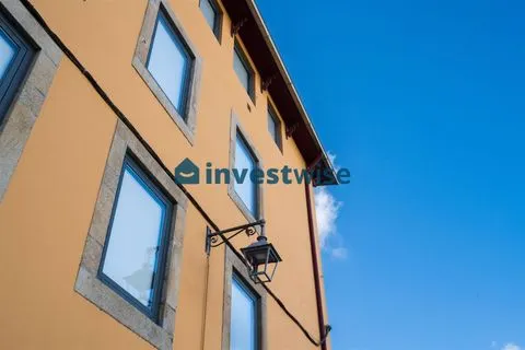 Charming Heritage Building With 4 Studio Units With Airbnb Licence
