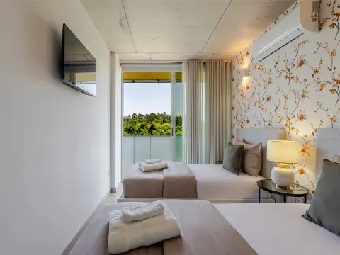 3 Bedroom Apartment with Balcony, Swimming Pool, 2 Parking Spaces - Gaia Hills