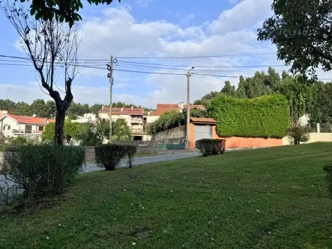 Terreno Urbano para construção Moradia de 4 frentes