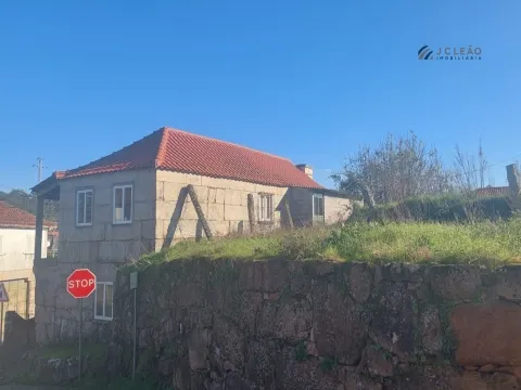 Terreno Rústico c/ 529m2 localizado em Abragão, Penafiel