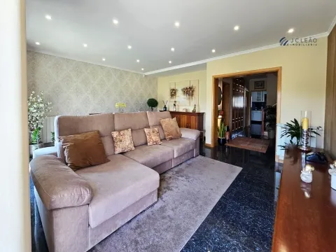 Semi-detached house T3+1