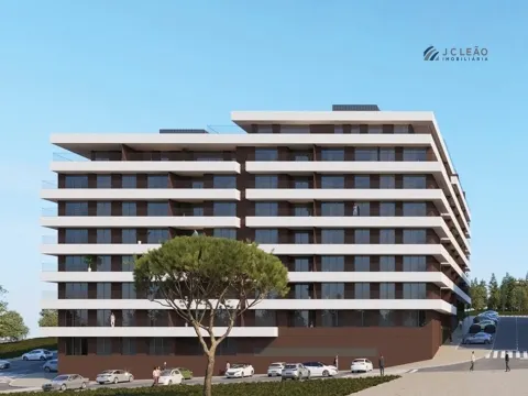 Apartamento T3 em fase de construcao no parque da cidade de Paredes