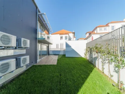3-Bedroom Villa – Coastal Elegance in Leça da Palmeira