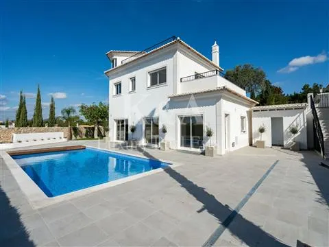 5 Bedroom Villa in a condominium on Golden Triangle, Algarve